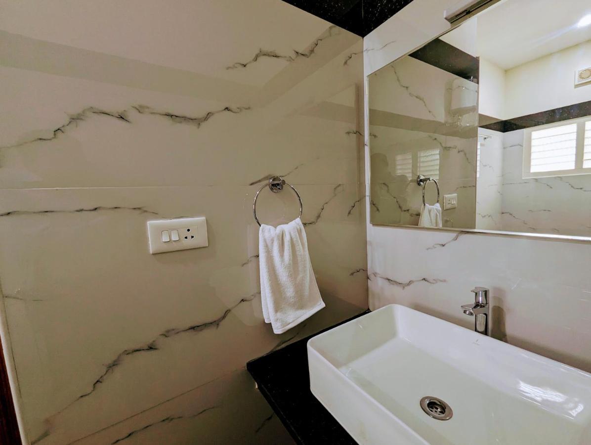 Tpc Camphor Hotel Tiruchirappalli Buitenkant foto