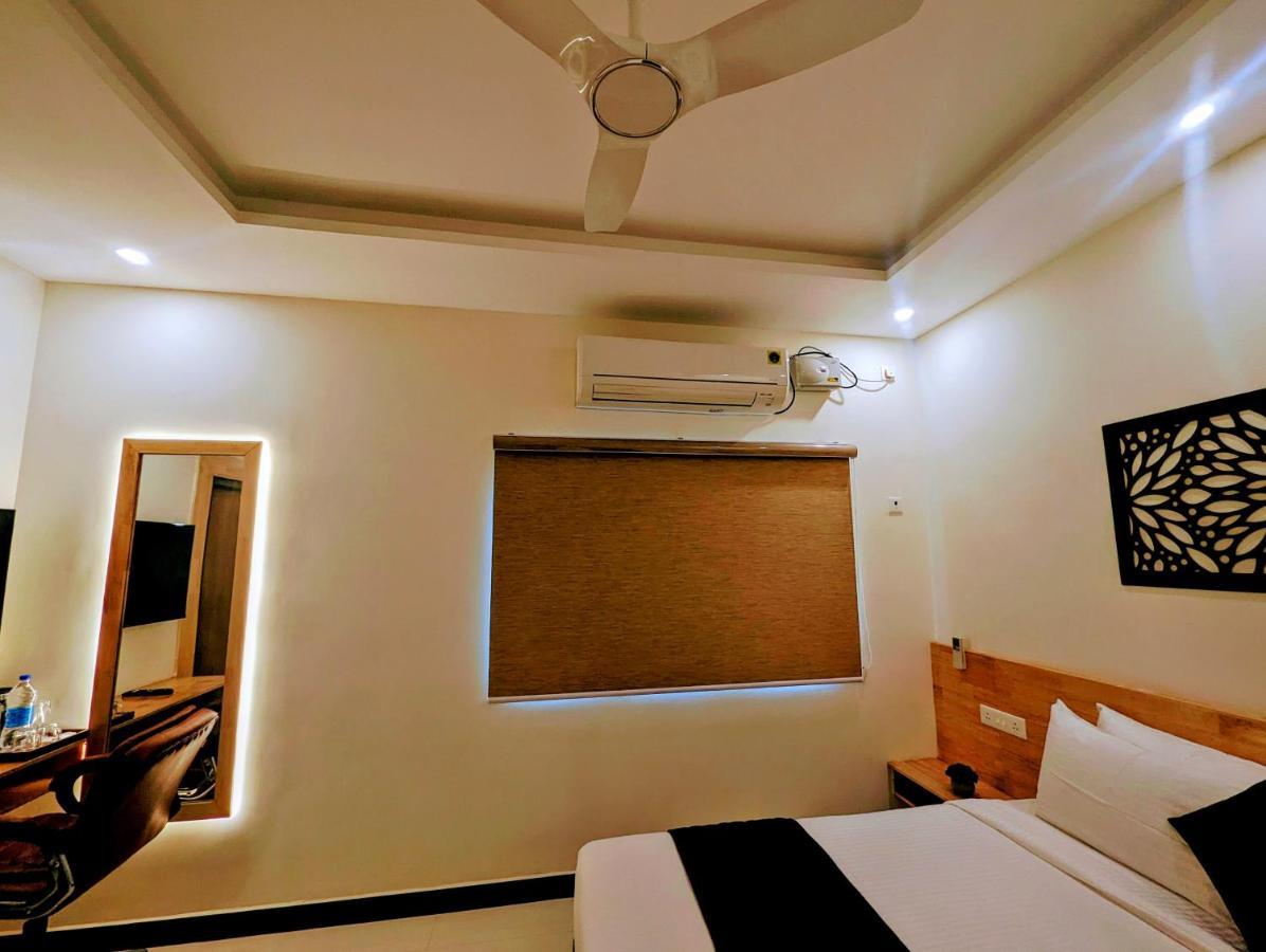 Tpc Camphor Hotel Tiruchirappalli Buitenkant foto